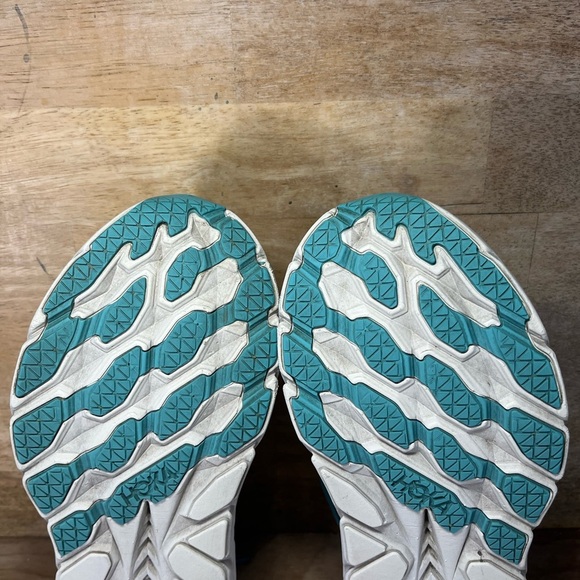 Hoka One One Clifton 8 REFLECTIVE Womens Size 8.5 Running Shoes Sneakers Blue - Picture 11 of 13